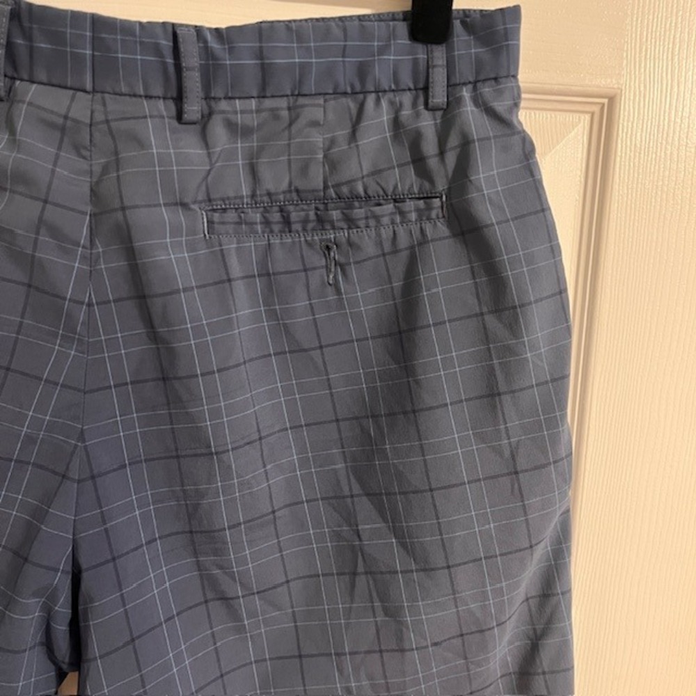 Kirkland Signature Plaid Golf Shorts Lightweight Size 38 - Picture 3 of 6